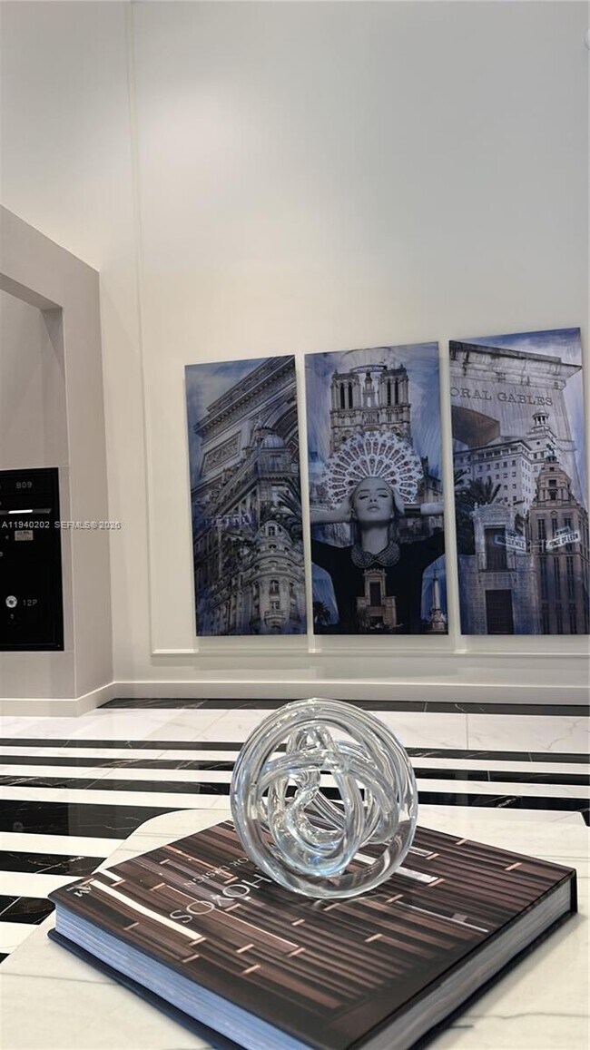 Building Photo - 4220 Laguna St