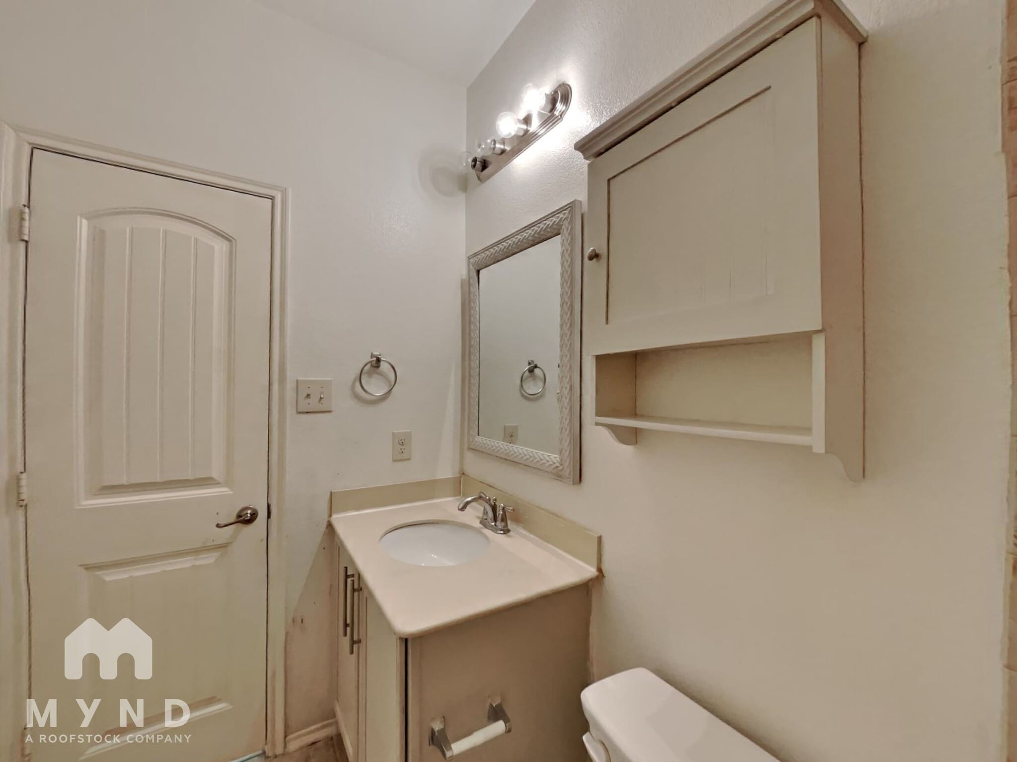 Building Photo - 5591 Coventry Drive