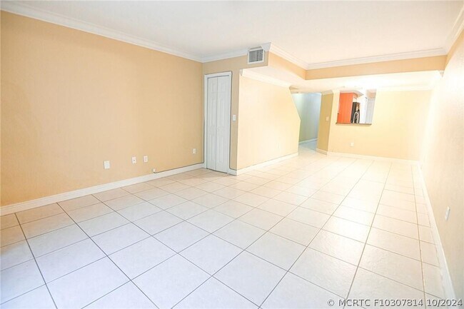 Building Photo - 1178 NW 124th Ave