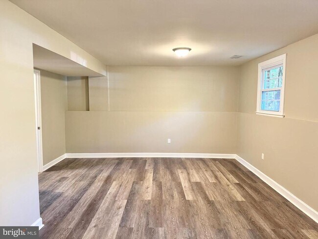 Building Photo - 2 Kelly Ct