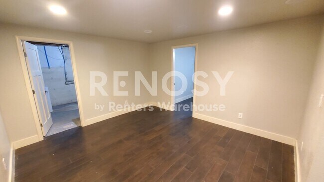 Building Photo - 2225 S Cherry St