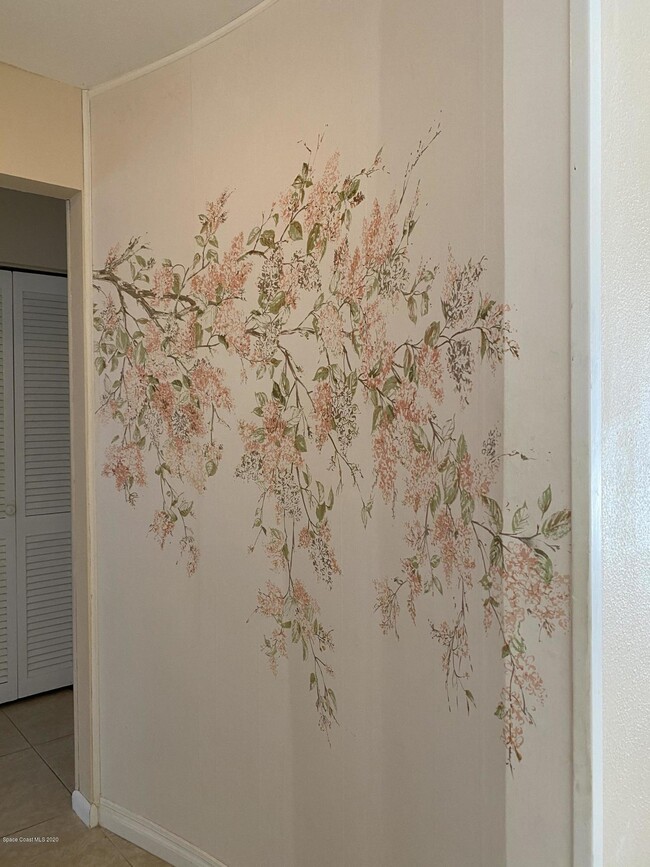 Building Photo - 466 Gateway Dr