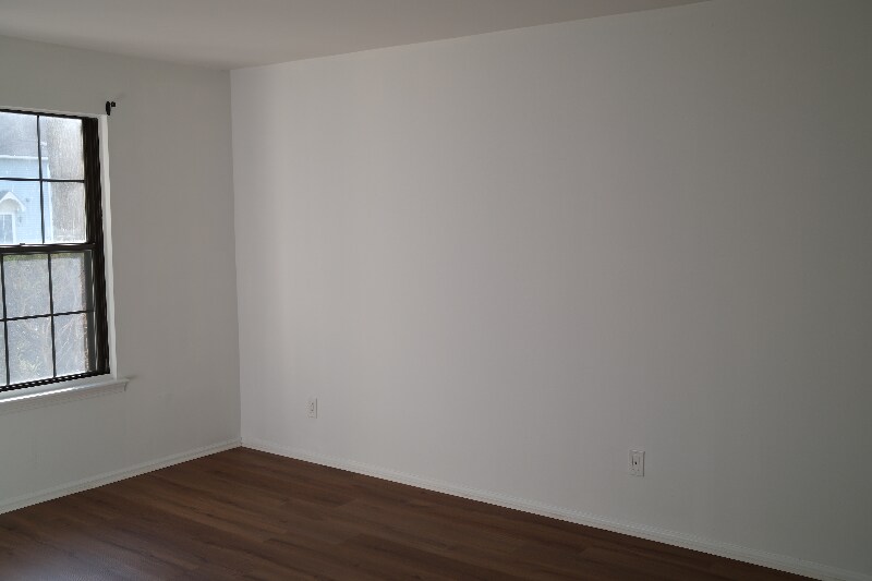 Building Photo - 153A Bradford Ct