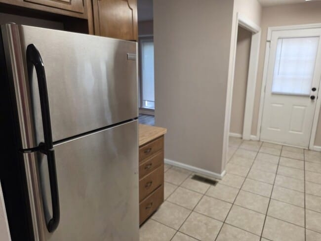 Building Photo - 7875 Saundersville Rd