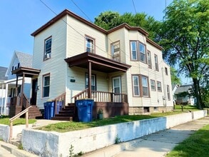 Building Photo - 1101 Crosby St NW