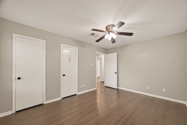 Building Photo - 514 Evonne St