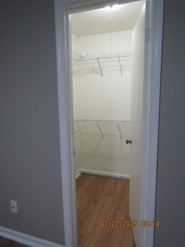 Building Photo - South Virginia Beach Barberton