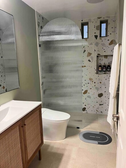 Building Photo - 1802 Franklin Ave E