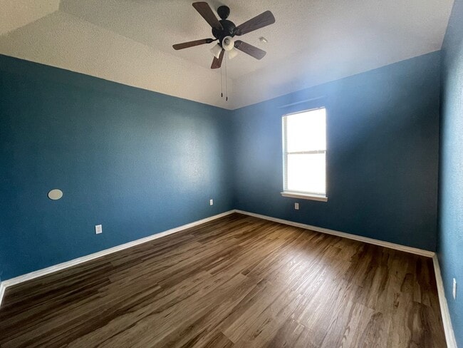 Building Photo - 2303 Purser Dr