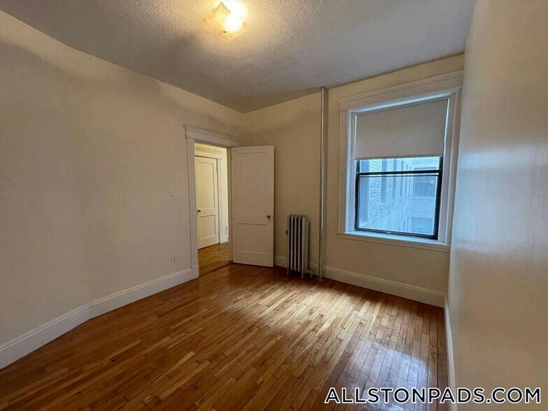 Building Photo - 1152 Commonwealth Ave