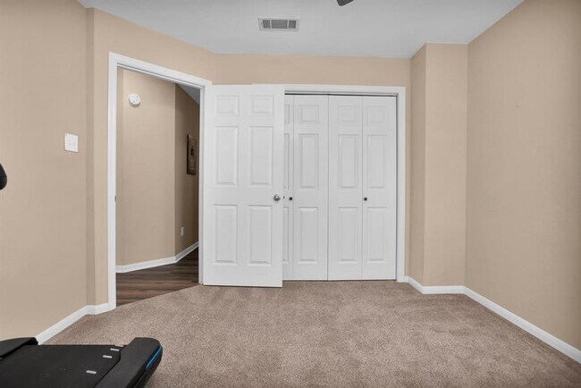 Building Photo - 7 Cypress Bayou Ct