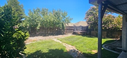 Building Photo - 5796 Bridgecross Dr