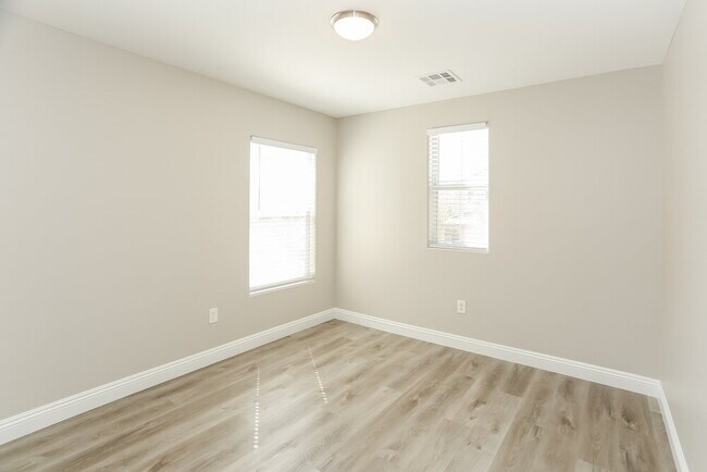 Building Photo - 5820 Gemstone Peak St