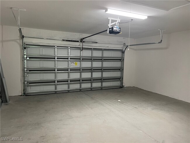 Building Photo - 2019 NW 17th St