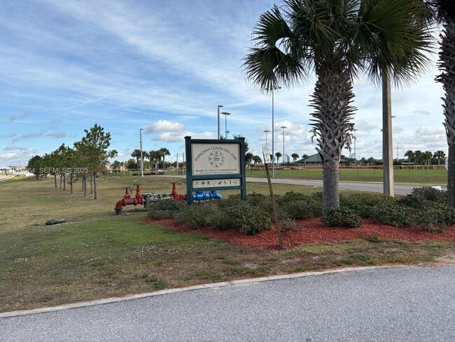 Building Photo - 835 Colville Dr