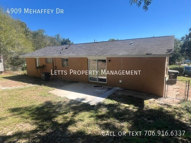 Building Photo - Beautifully remodeled brick ranch with a c...