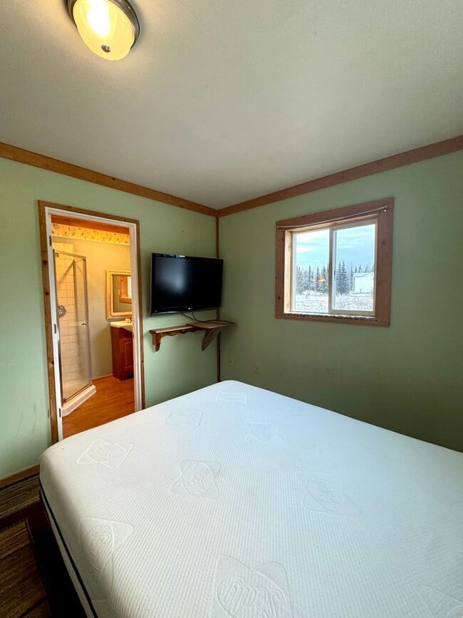 Building Photo - PRIVACY IS YOURS!