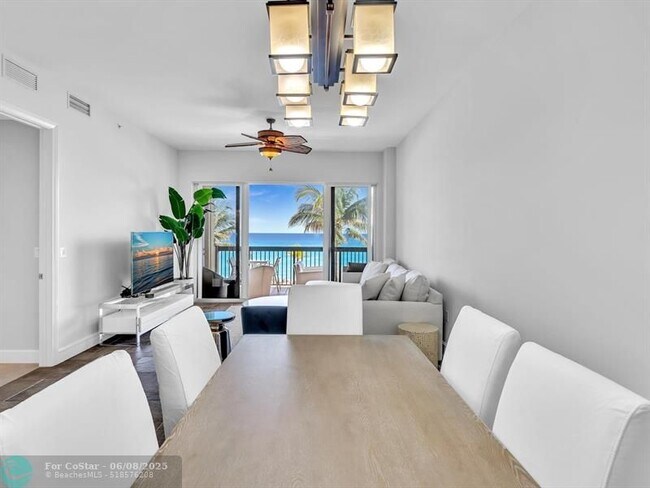 Building Photo - 4444 El Mar Dr