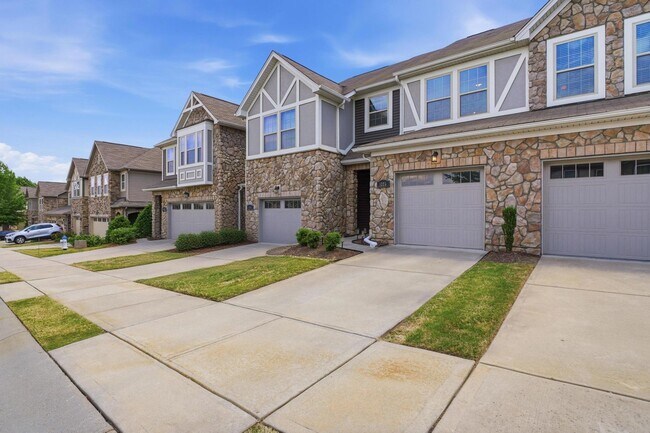 Building Photo - 1223 Bhaltair Ln