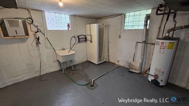 Building Photo - Beautiful 3 Bedroom Home Located in Colleg...