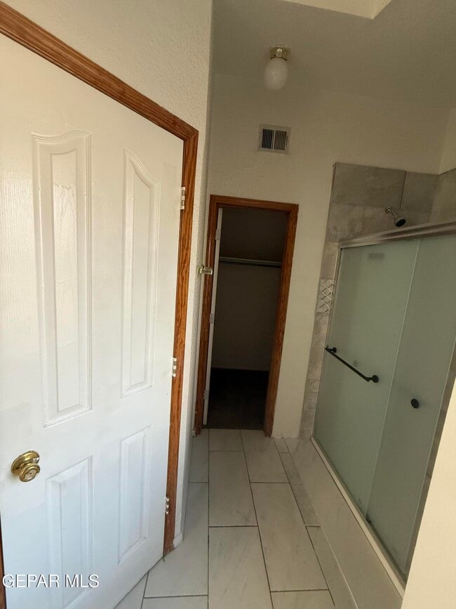 Building Photo - 12157 Chato Villa Dr