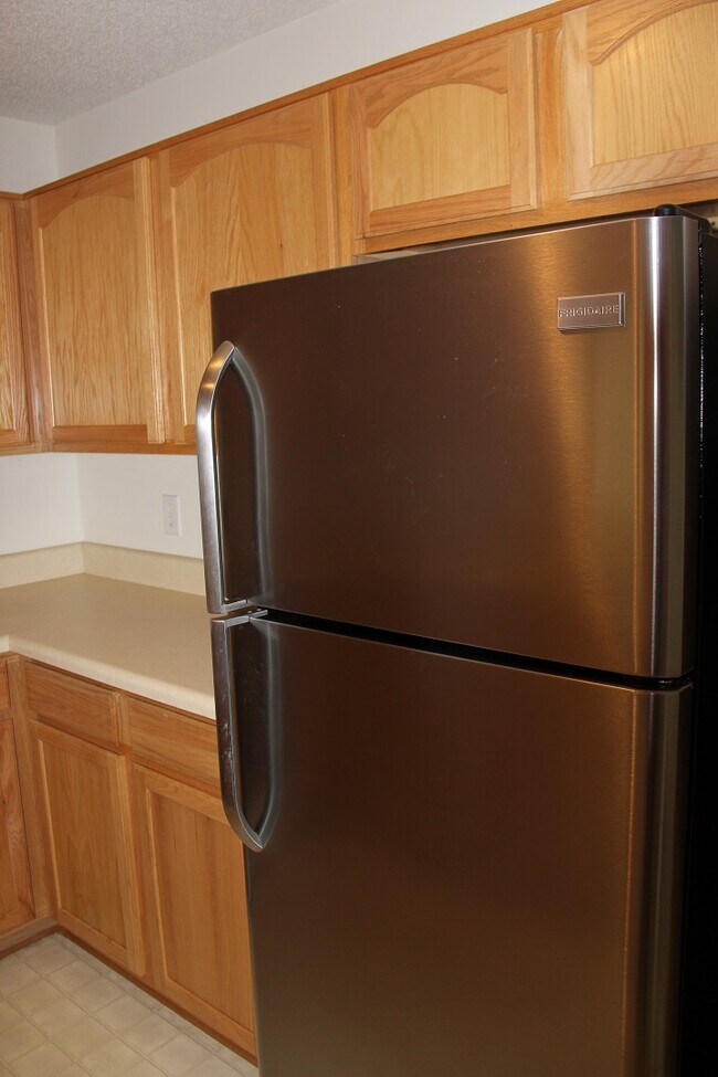 Building Photo - 148 River Walk Ct