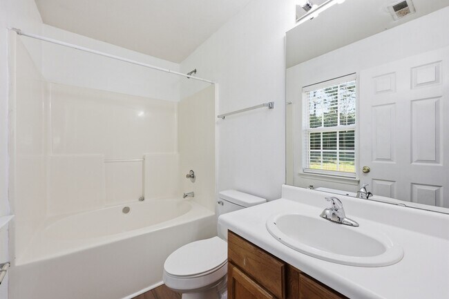 Building Photo - 2872 Oasis Ln