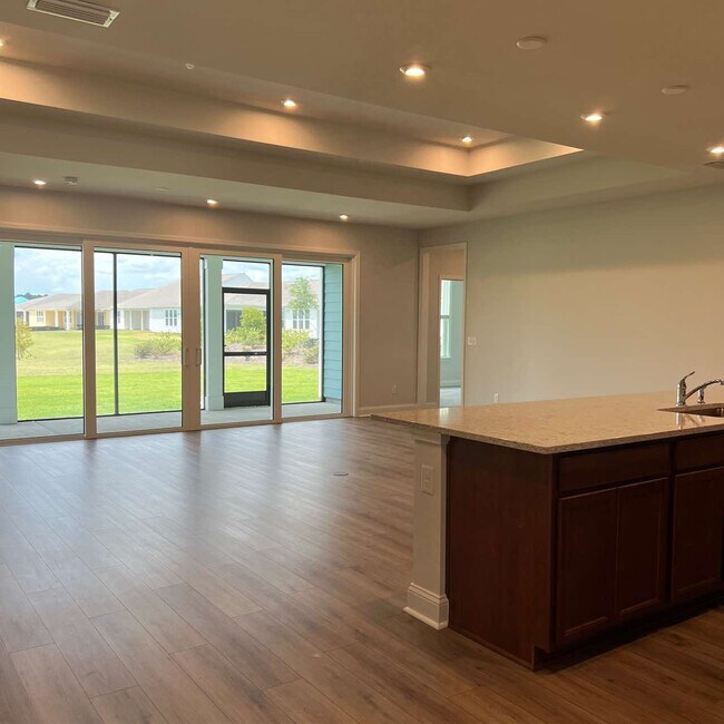 Building Photo - 331 Flycatcher Dr