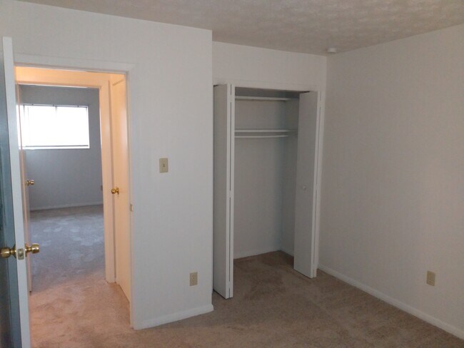 Building Photo - 8047 Pippin Rd