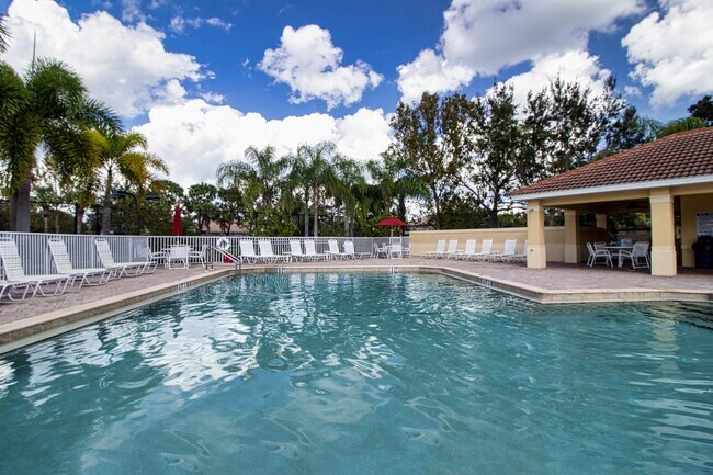 Building Photo - 3 Bedroom 2.5 Bath Townhome San Michele