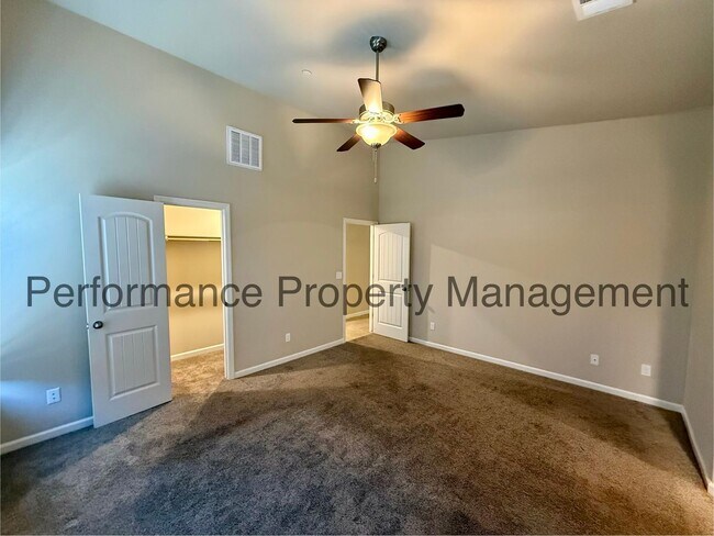 Building Photo - 9024 Selma St
