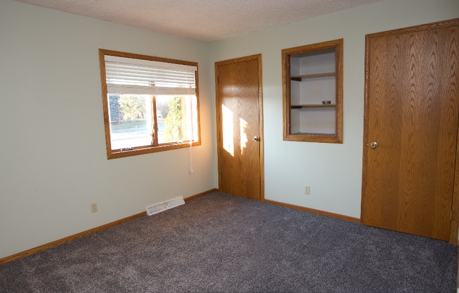 Building Photo - 538 Cottonwood Ave