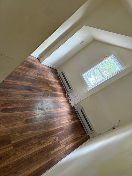 Building Photo - 2 Kent Rd