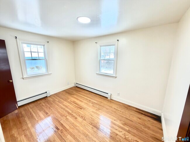 Building Photo - 2346 Madison Ave