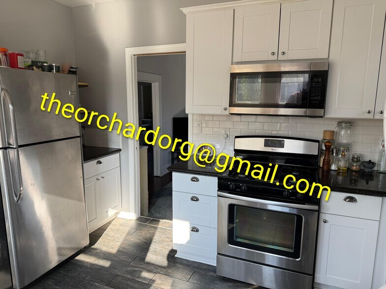 Building Photo - 3314 6th Avenue