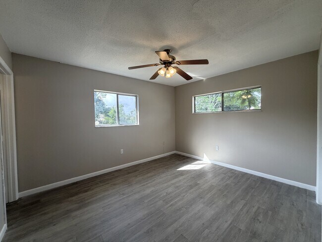 Building Photo - 232 Babson Dr