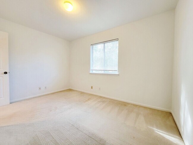 Building Photo - Beautiful 3/BR 2.5/BA Home for Rent in Austin!