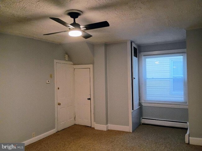 Building Photo - 19 W Locust St