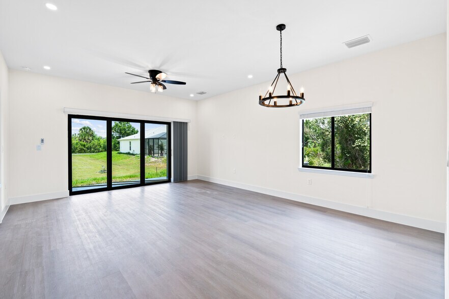 Building Photo - 12138 Tetzel Ave