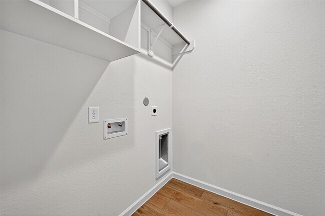 Building Photo - 5019 Bowen Pr Dr