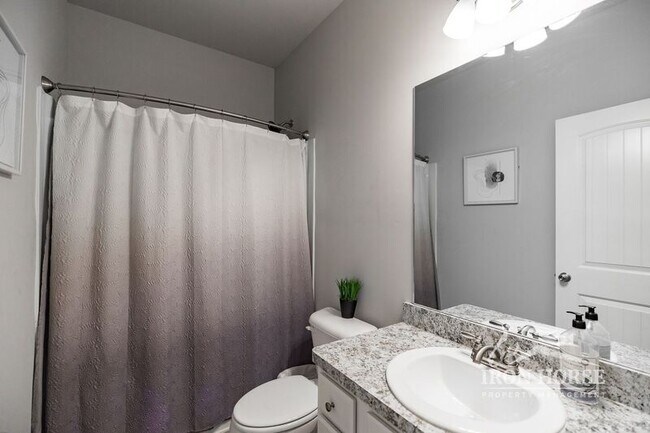 Building Photo - 1288 Towne Square Ct
