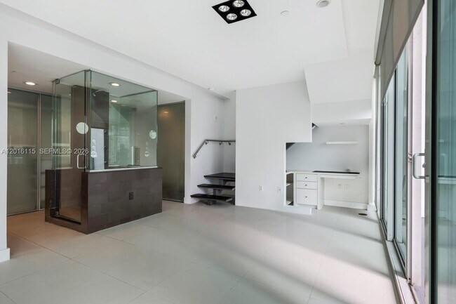 Building Photo - 1040 Biscayne Blvd