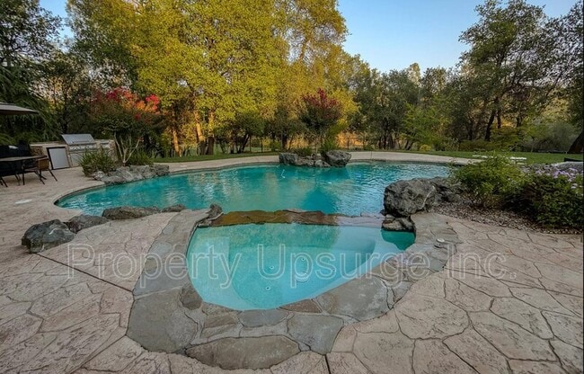 Building Photo - 13497 Tierra Heights Rd