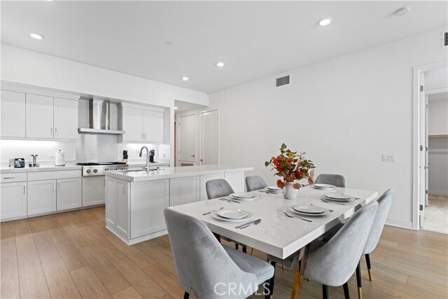 Building Photo - 2602 Rivington