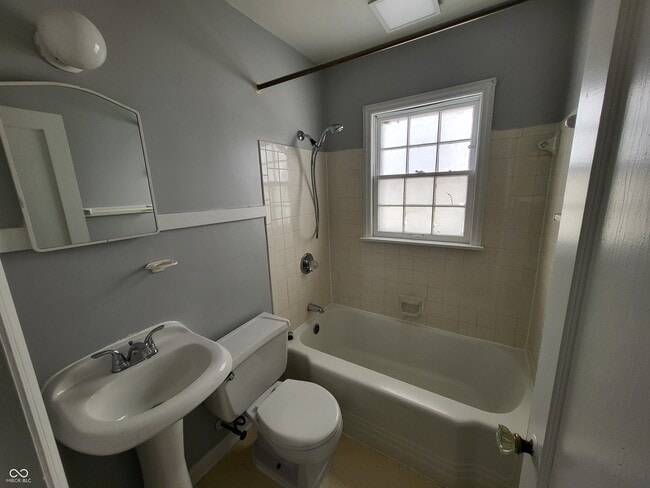 Building Photo - 1714 N Euclid Ave