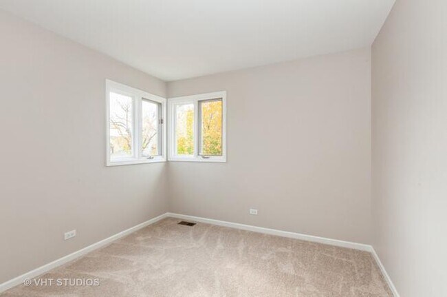 Building Photo - 1616 Prestwick Dr