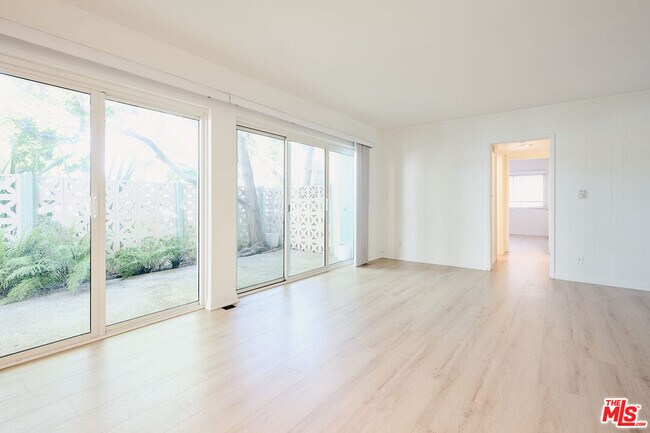 Building Photo - 7712 Pso Del Rey