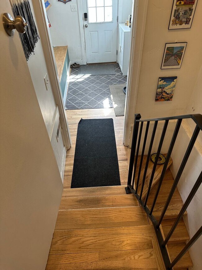 Building Photo - GORGEOUS Salt Lake Home!!!