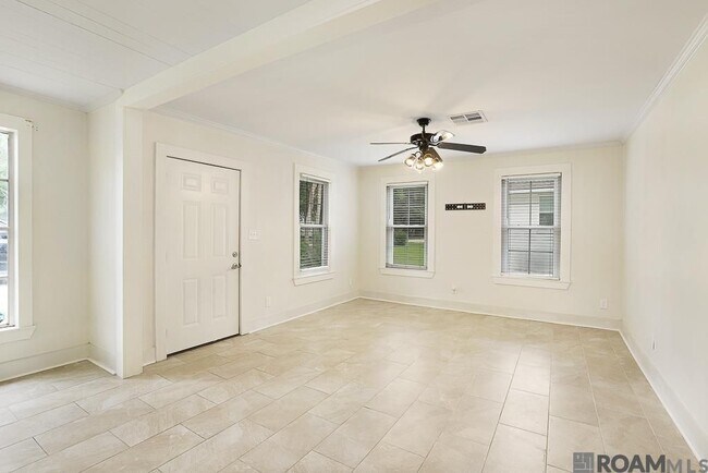 Building Photo - 4314 Mimosa St