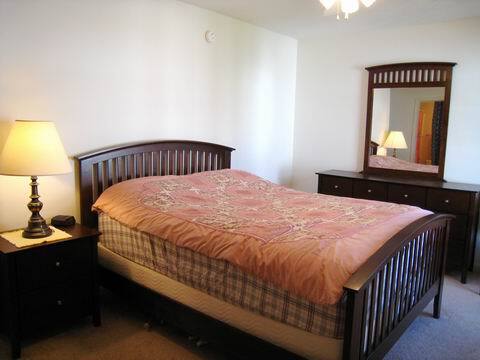 Building Photo - 2626 E Oaklawn Ct